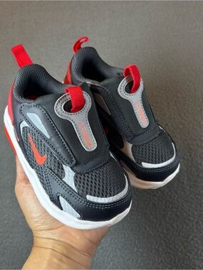 Nike Air Max Bolt (TDV) Dark Grey/B-Crimson Toddler Boy's Sneakers Size 7C